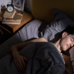 Śpij mądrze, działaj mocniej: nocne nawyki, które napędzają Twoją dzienną formę