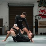 Twoja pierwsza wyprawka MMA: niezbędny sprzęt na start, by trenować bezpiecznie i skutecznie