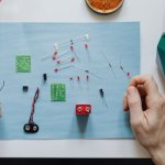 Retro brzmienie bez tajemnic: jak odrestaurować stary odbiornik radiowy krok po kroku