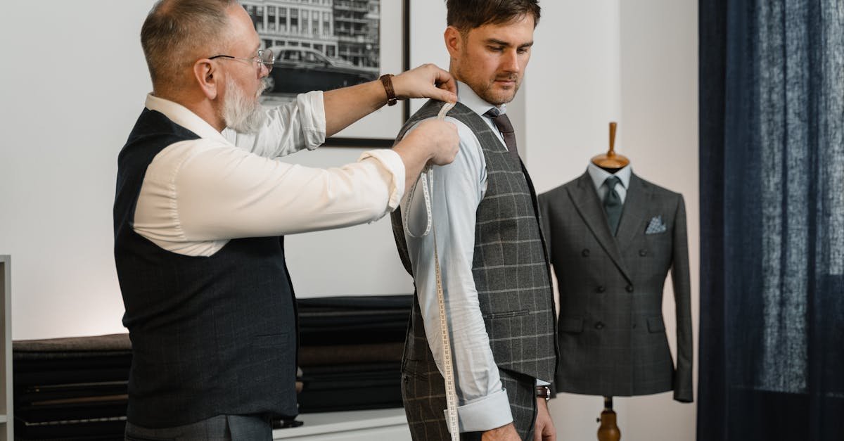 Metr w dłoń! Jak krok po kroku zmierzyć się tak, by ubrania leżały jak szyte na miarę