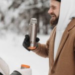 Ciepło incognito: jak nosić odzież termiczną pod garnitur, by zachować nienaganną elegancję